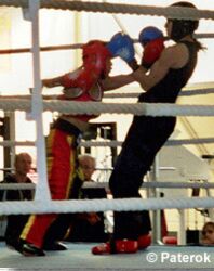Debbie Paterok (l.) im Kampf gegen Rebekka Hermann