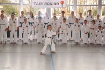 Latisha Wallek zeigt ihren Hyong
