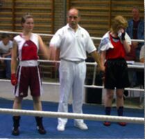Barbara Hlasek (l.) bei der Urteilsverkündung nach dem Sieg über Annika Schüür