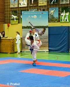 Nico mit Ura Mawashi Geri