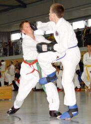 Tomy Nietsch (r.) mit Pandae Chirugi
