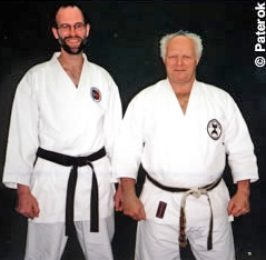 v.l.: Axel Markner, 4. DAN Koreanisches Karate und Karate-Großmeister Fritz Nöpel, 8. DAN Goju-ryu.